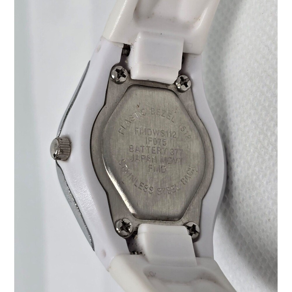 Women's Casual Petite Silver Tone Dial Fashion White Silicone Band Watch 08 - Picture 7 of 7